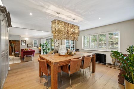 6 bedroom detached house to rent - Photo 4