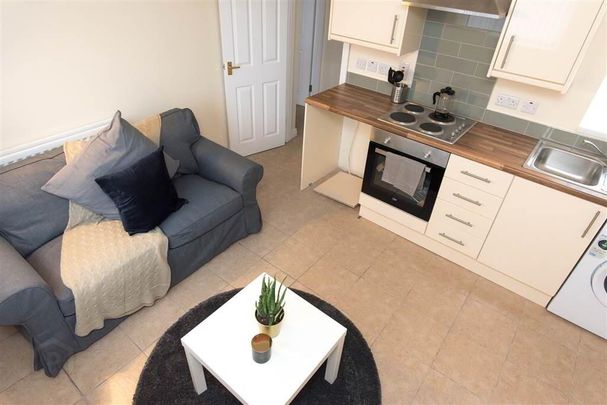 Apt 2 156, Beersbridge Road, Belfast, BT5 4RY - Photo 1