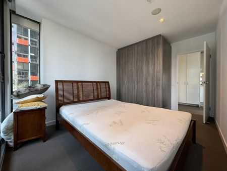 712/220 Spencer Street, Melbourne - Photo 2