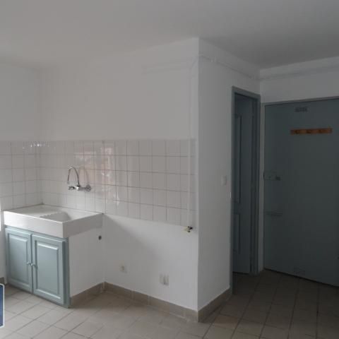 Location Appartement 1 pièce 24m² VILLEFRANCHE SUR SAONE 69400 - Photo 1