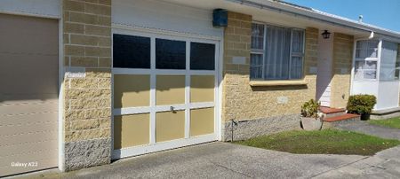 2 Bedroom Townhouse in Central Lower Hutt - Photo 3