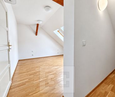 Apartment for rent, 2+kk - 1 bedroom, 72m - Photo 4