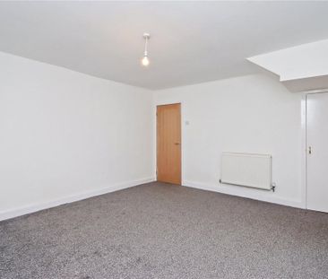 4 bedroom terraced house to rent - Photo 3