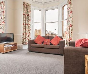 4 bedroom flat share to rent - Photo 4