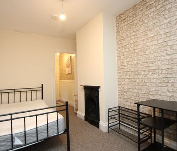 Regent Street, Kettering, Northants, NN16 - Photo 1