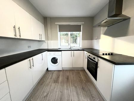 2 bedroom end of terrace house to rent - Photo 4