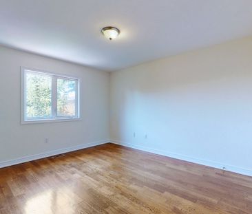 For Lease - 26 Aylesworth Avenue, Toronto, Ontario - Photo 2