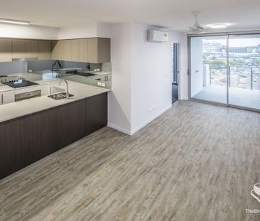 MODERN 2 BEDROOM 2 BATHROOM APARTMENT! SECURE! - Photo 4