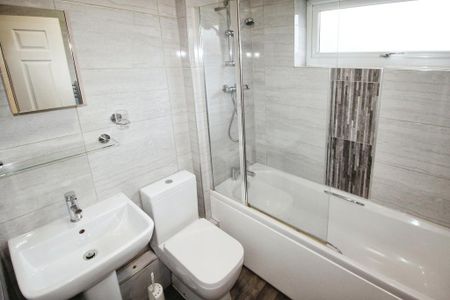 1 bedroom semi-detached house to rent - Photo 4