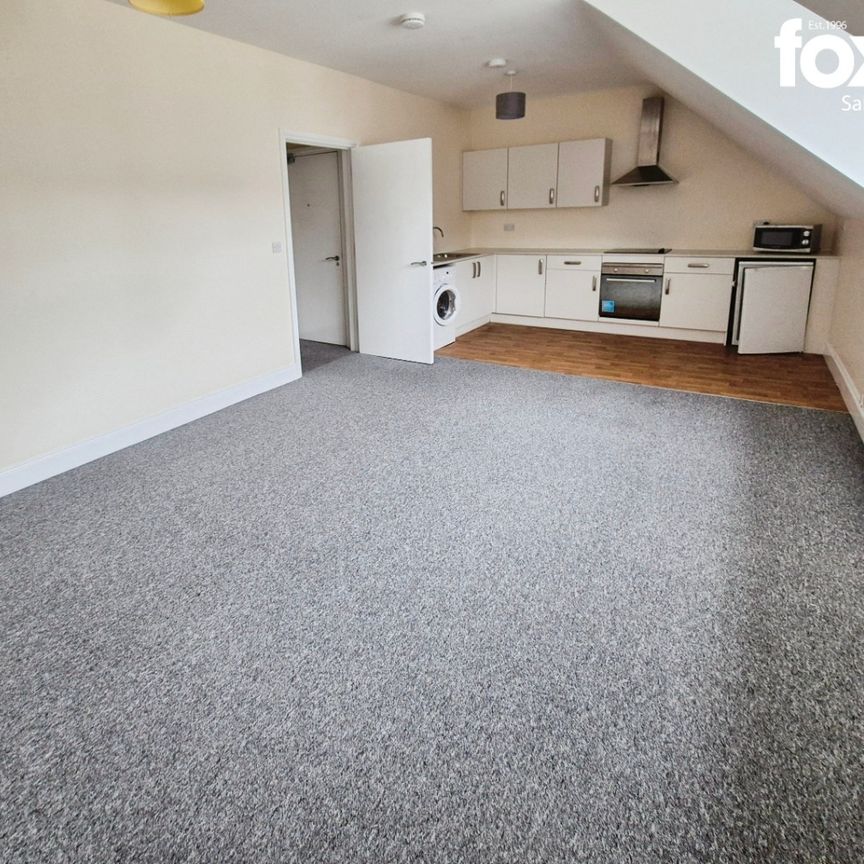 1 bed flat to rent in Verulam Place, Bournemouth, Dorset, BH1 1DW - Photo 1