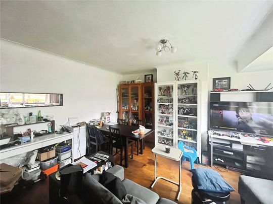 Chertsey Road, Twickenham, TW1 1EW - Photo 1