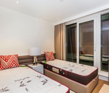 3 bedroom flat to rent - Photo 4