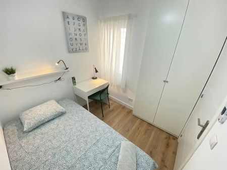 Calle Sierra de Monchique, Madrid, Community of Madrid 28053 - Photo 2