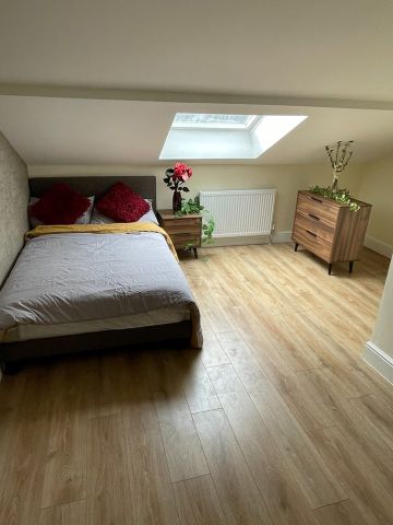 Room in a Shared House, Barton Terrace, LS11 - Photo 3