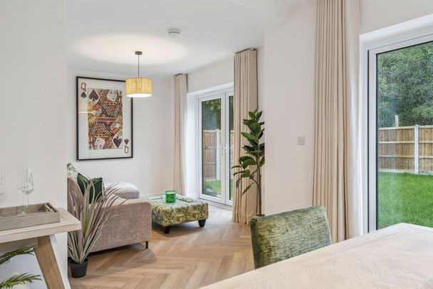 5 bedroom terraced house to rent - Photo 1