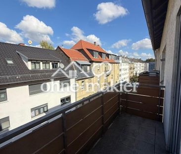 Sanierte, lichtdurchflutete Wohnung mit zwei Balkonen - Foto 1