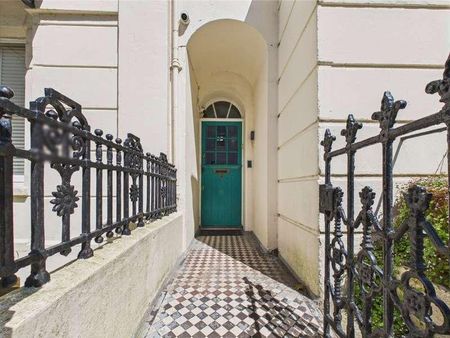 St Margarets Place, BN1 - Photo 3