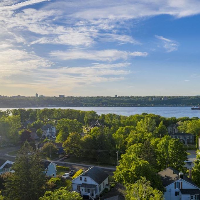 LE VUE - Appartement haut de gamme à St-Romuald - VUE majestueuse sur le fleuve...... - Photo 1