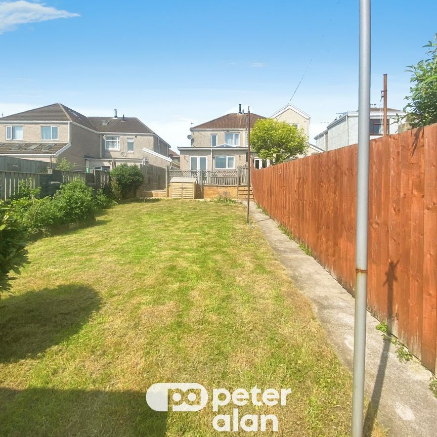 Garfield Avenue, BRIDGEND - Photo 1