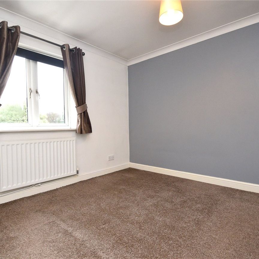 7, Martin Close, Morley, Leeds, West Yorkshire, LS27 8WF - Photo 1