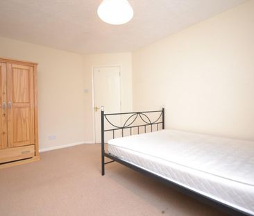 3 bedroom House To Let - Photo 6