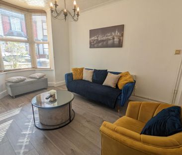 1 bedroom in a house share to rent - Photo 2