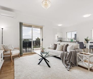 Stylishly Apartment with city views - Photo 5