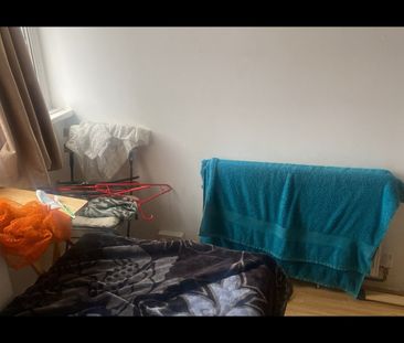 Room in a Shared Flat, Purley Way, CR0 - Photo 6