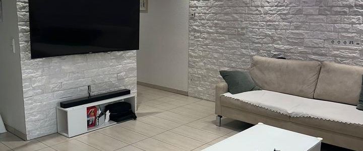 Hochwertige Wohnung mit Garten,Einbauküche, TG-Stellplatz - Photo 1