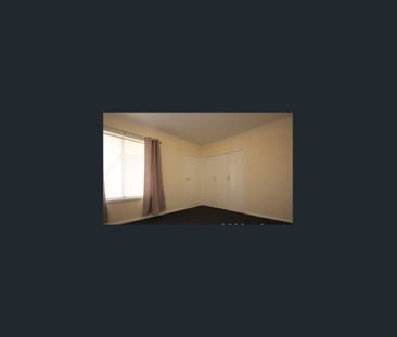 2 Bedrooms 1 Bathroom 1 Carport - Photo 3