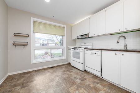 For Lease - 3 Fable Street, Barrhaven, Ontario - Photo 3