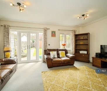 3 bedroom terraced house to rent - Photo 1