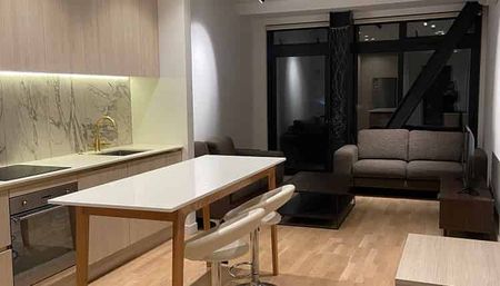 Stylish apartment with great outdoor space - Photo 3