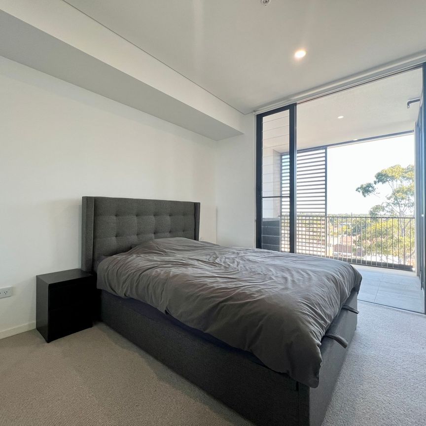 Stunning 1 Bedroom in Iq Burwood - Photo 1