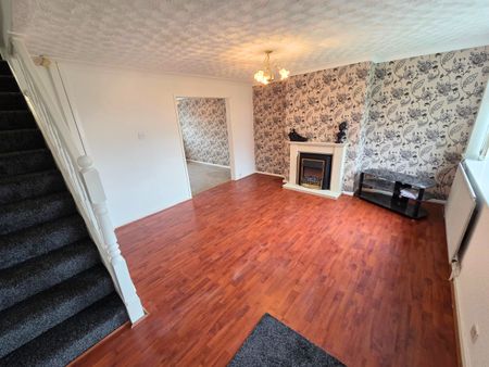 3 Bed Terraced House To Rent - Photo 2