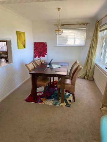 2 Bed Bungalow, Warren Close, BN2 - Photo 5