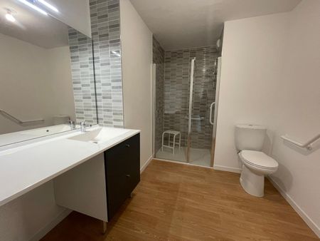 APPARTEMENT T3 SENIOR 54M - Photo 2