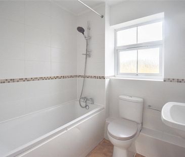Well presented 3 bedroom townhouse to rent to the east of the City ... - Photo 2