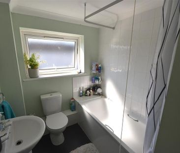 2 bedroom property to rent - Photo 6