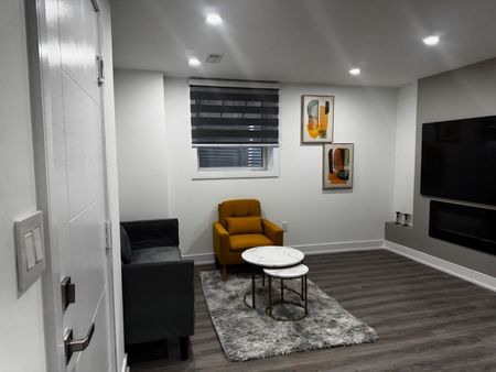 For Lease - 7 Larkfield Crescent Unit# 2, East Gwillimbury, Ontario - Photo 2