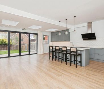 4 bedroom terraced house to rent - Photo 6