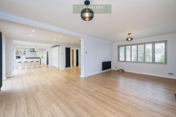 Silver Lane, Billingshurst, RH14 - Photo 1