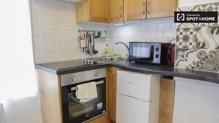 Cute studio apartment for rent in Rathgar, Dublin - Photo 3