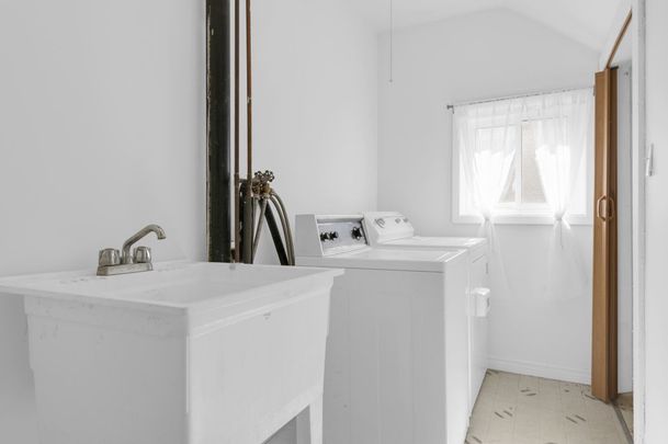 For Lease - 44 Metcalf Street, Tweed, Ontario - Photo 1