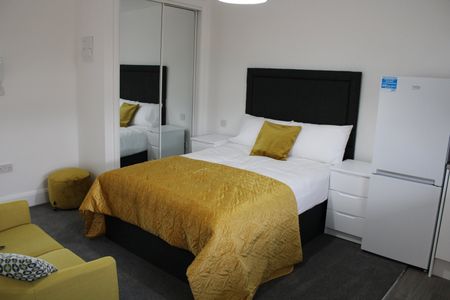 1 bedroom flat to rent - Photo 4