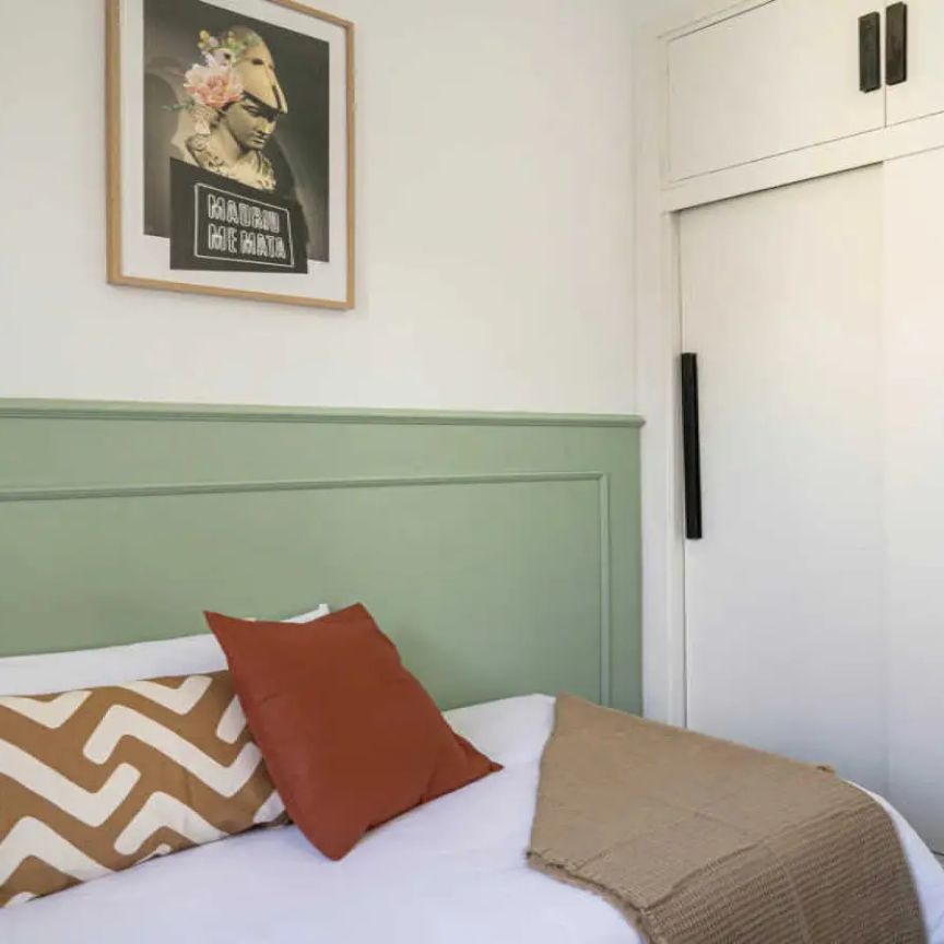 Room in a shared 68-bedroom apartment for rent in Justicia, Madrid. - Foto 1