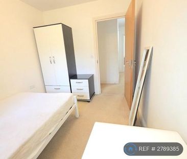 3 bedroom terraced house to rent - Photo 3