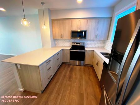 2047 Maple Road Northwest - Photo 2