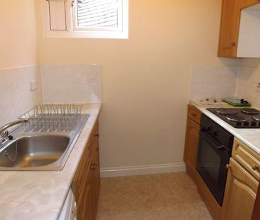 Eastney Road, Charlie Hurdles, PO4 - Photo 2