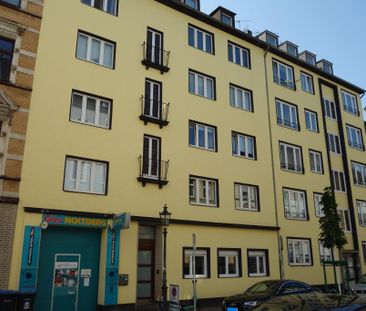 EXKLUSIV RENOVIERT + SANIERT MODERNE HELLE WHG. KOMPLETT LAMINAT WA... - Photo 5